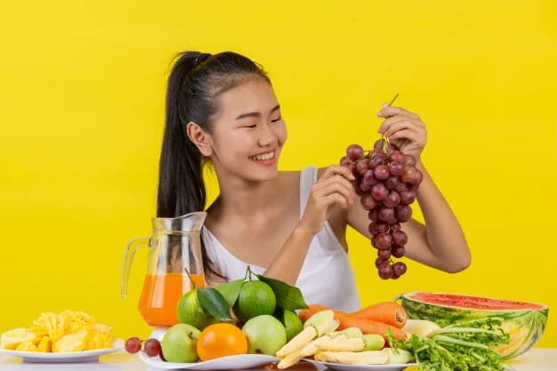 အသီးအနှံတွေပဲစားပြီး Diet လုပ်ခြင်းရဲ့ ဆိုးကျိုးတွေကဘာတွေလဲ